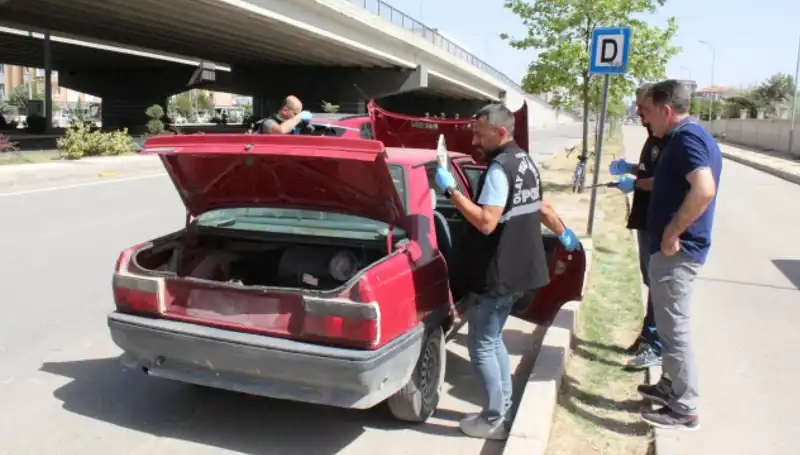 Yeniden Araca Saldırdı: Çaldığı Araçta Yakıt Biterse Ne Olur?