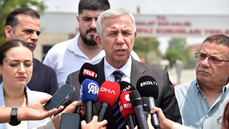 Mansur Yavaş ve Muhittin Böcek'ten Önemli Görüşme: Şehircilik Üzerine İşbirliği