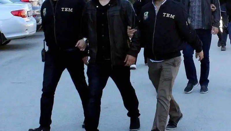 İstanbul'da Terör Operasyonunda 14 Kişi Gözaltına Alındı: Ayrıntılar