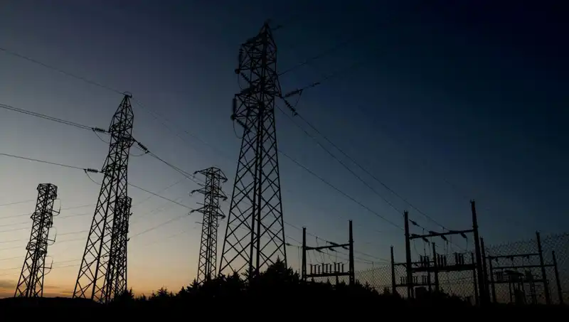 İzmir'de Elektrik Kesintileri: Hangi İlçeleri Etkiliyor ve Süreç Nasıl İşleyecek?