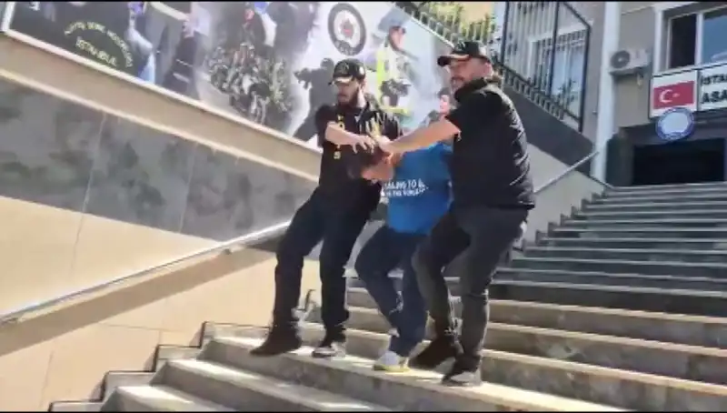 Ümraniye’de Gerçekleşen 600 Bin Liralık Gasp Olayı: Film Gibi Takiple Suçlular Yakalandı