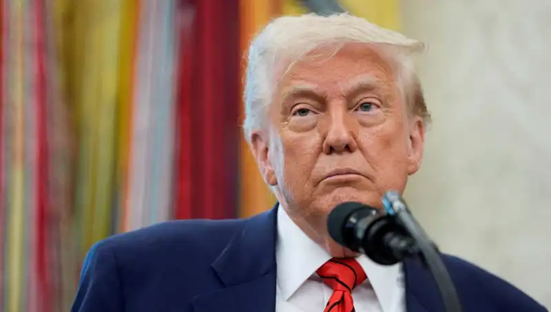 Trump, G7 Zirvesini Terk Etti: Beyaz Saray'da Acil Toplantı Sırasında Neler Oldu?