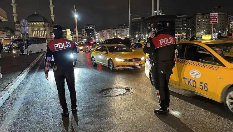 Bir Gecede "Huzur İstanbul": 873 Kişi Gözaltına Alındı