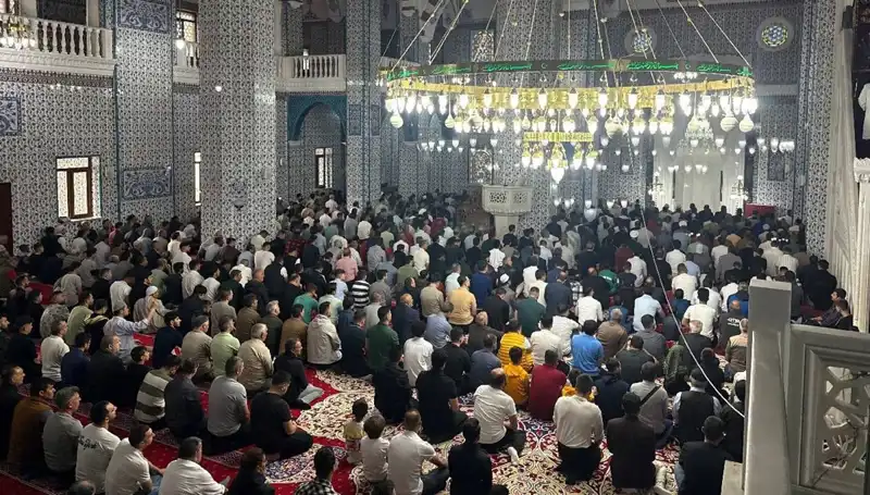 Iğdır’da İlk Bayram Namazı Coşkuyla Kılındı: Gelenekler Yaşatılıyor