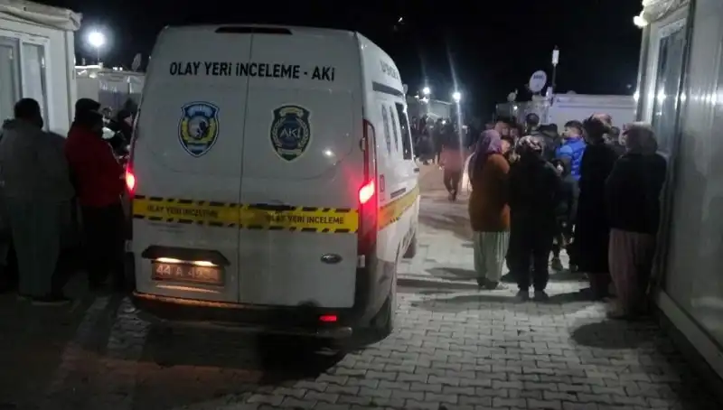 Husumet, Çatışmaya Dönüştü: Kafalar Karıştı, Kan Aktı