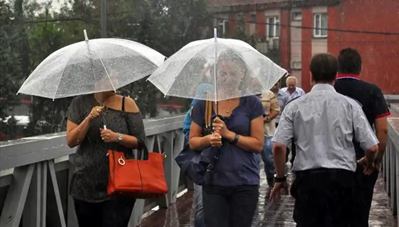 Beklenen Sıcaklık ve Sağanak Yağış Uyarısı: Yaz Aylarının Zorlukları