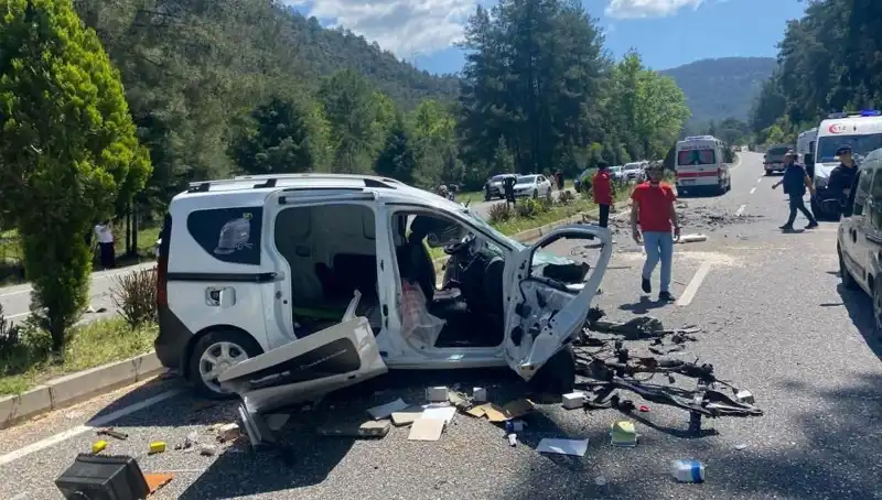 Marmaris’te Şok Eden Trafik Kazası: Can Kaybı ve Yaralılar Var!