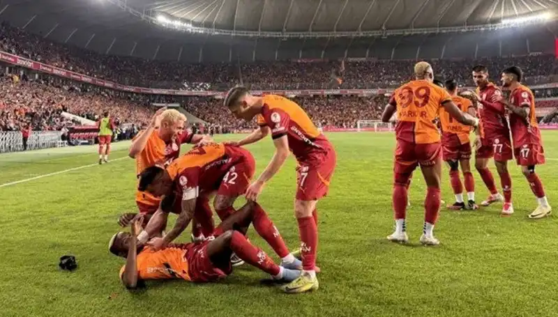 Kıran Kırana Pazarlık: Spor Dünyası Alım Satım İhtirasıyla Çalkalanıyor