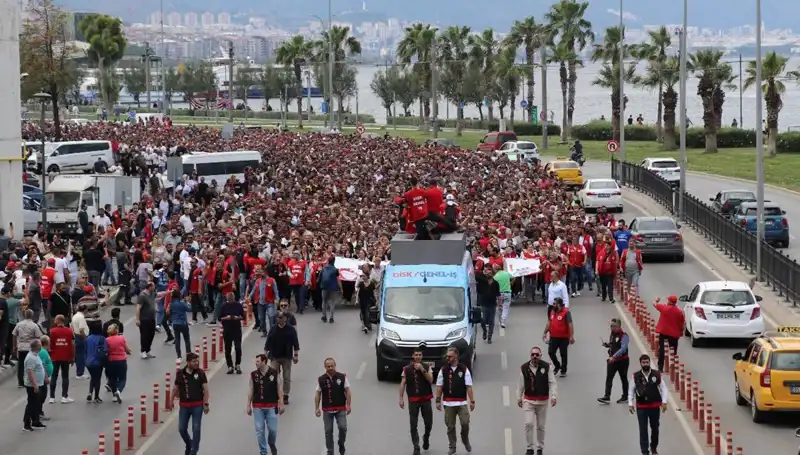 İzmir'deki Grevde 4. Gün: İşçilerin Talepleri ve Eylemler