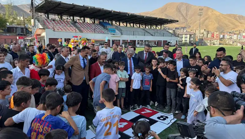Anadolu Coşkusu Hakkari’de Hayat Buldu: Şenlik Rüzgarı Esti!