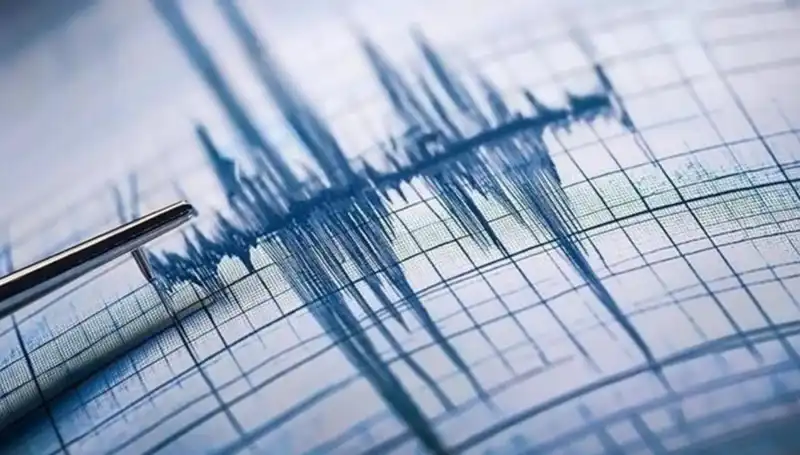 Antalya'da Gece Yarısı Korkutan Deprem: 3.9 Büyüklüğünde Şok Yaşandı