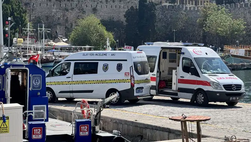 Antalya Kıyılarında Gizemli Bir Buluntu: Denizde Erkek Cesedi Neyin İşareti?