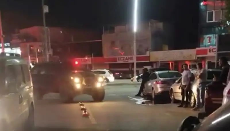 Kardeş Kardeşi Bıçakla Yaraladı, Toprağa Gözyaşlarıyla Verildi