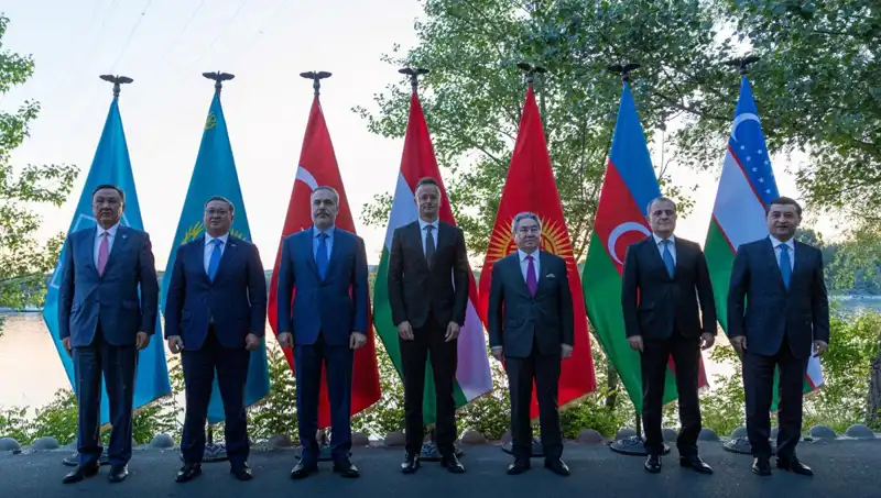 Türkiye Dışişleri Bakanı Fidan, Budapeşte'de Uluslararası Toplantıda Kritik Görüşmeler Yaptı