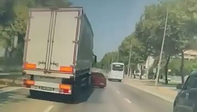 Bursa'da Kör Nokta Kazasında Acı Gerçek: Hayatlarını Kaybedenler