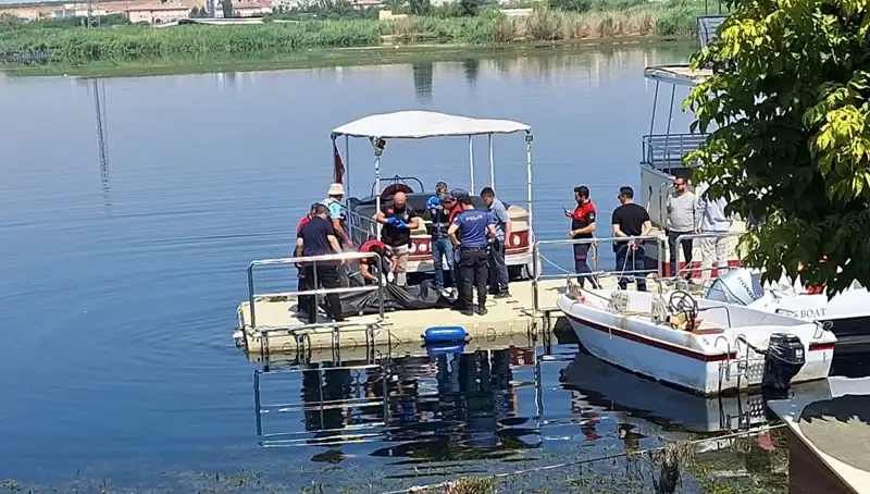Fırat Nehri'nde Bulunan Erkek Cesedi Gizemi Derinleştiriyor