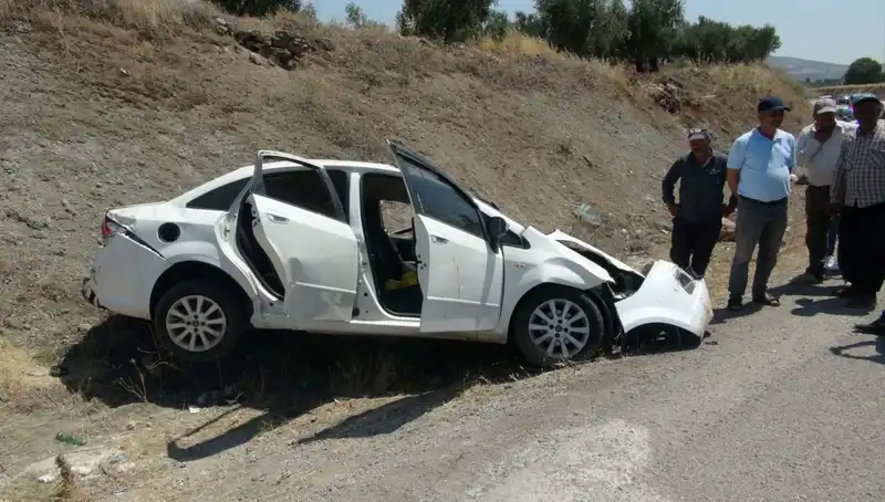 Kilis’te Trafik Kazası: Otomobiller Çarpıştı, Yaralılar Hastaneye Sevk Edildi