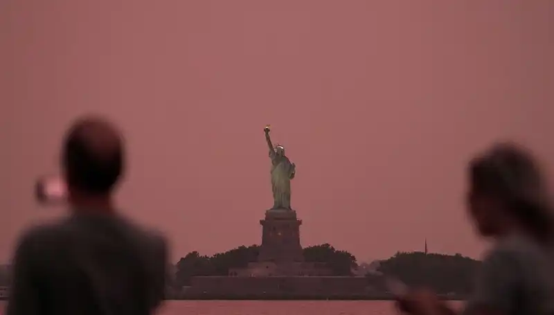 Kanada Yangınlarının Dumanı: New York'ta Görülen Korkunç Manzara