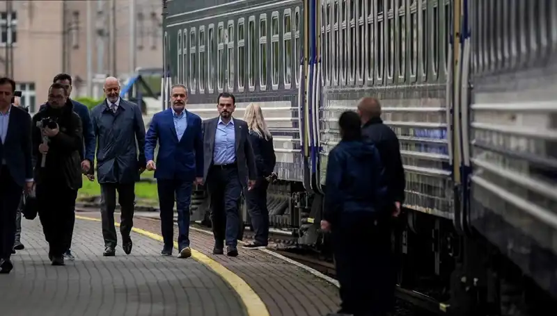 Dışişleri Bakanı Fidan, Ukrayna Ziyaretinde Önemli Temaslar Gerçekleştirdi